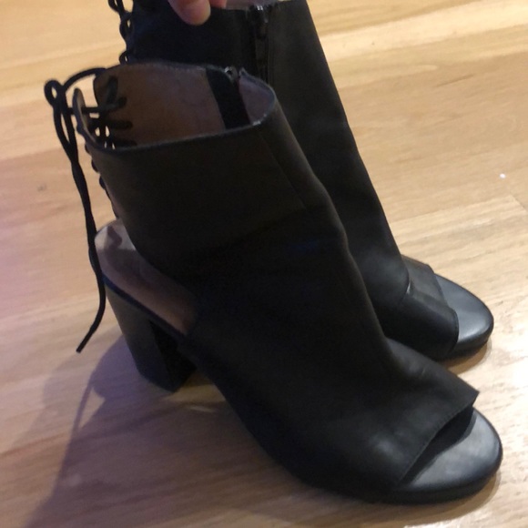 Jeffrey Campbell leather open toe lace up heel - Picture 2 of 7